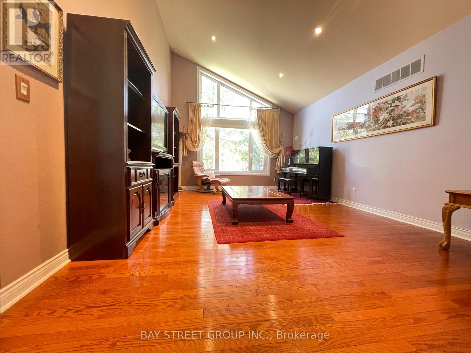 7 Markwood Lane, Vaughan, Ontario  L4J 7P2 - Photo 8 - N12885008