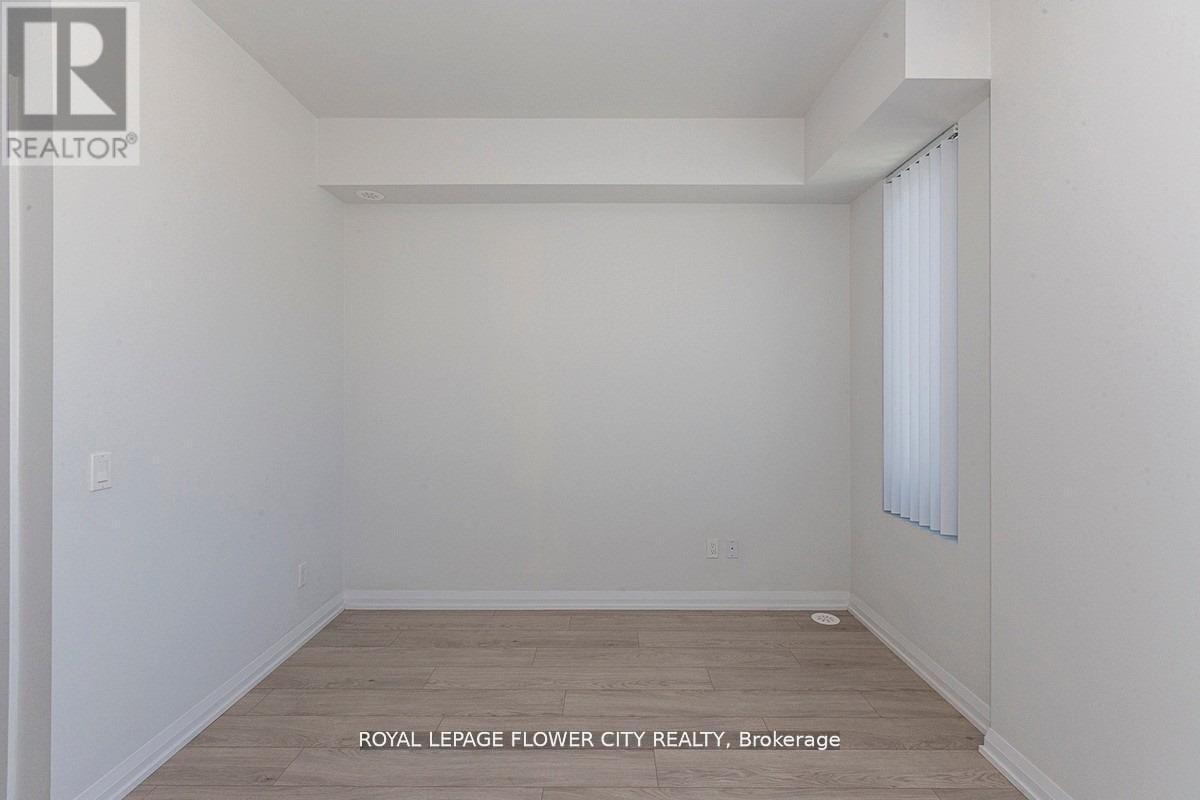 Th06 - 1010 Portage Parkway, Vaughan, Ontario  L4K 0K3 - Photo 11 - N12885012