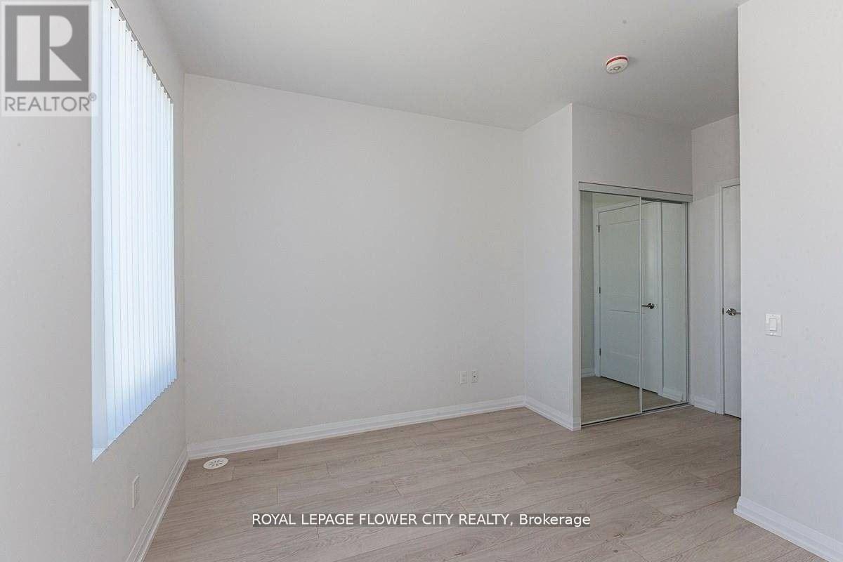 Th06 - 1010 Portage Parkway, Vaughan, Ontario  L4K 0K3 - Photo 12 - N12885012