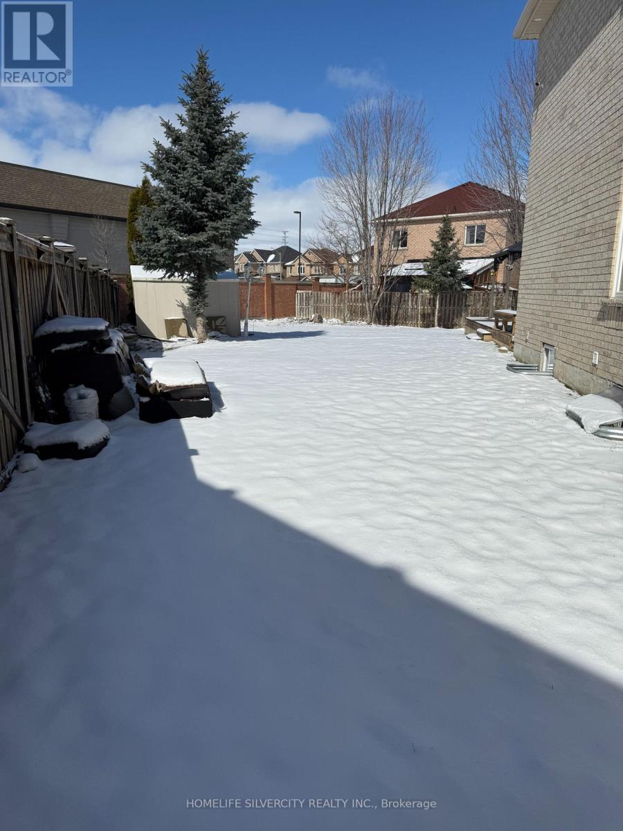 39 Savita Road, Brampton, Ontario L7A 3V1 - Photo 15 - W12884988