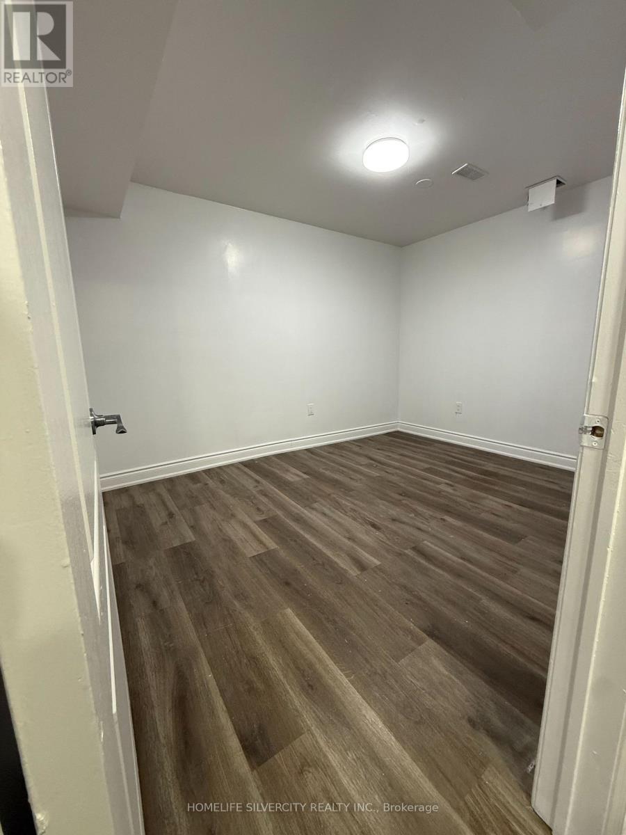 39 Savita Road, Brampton, Ontario L7A 3V1 - Photo 3 - W12884988