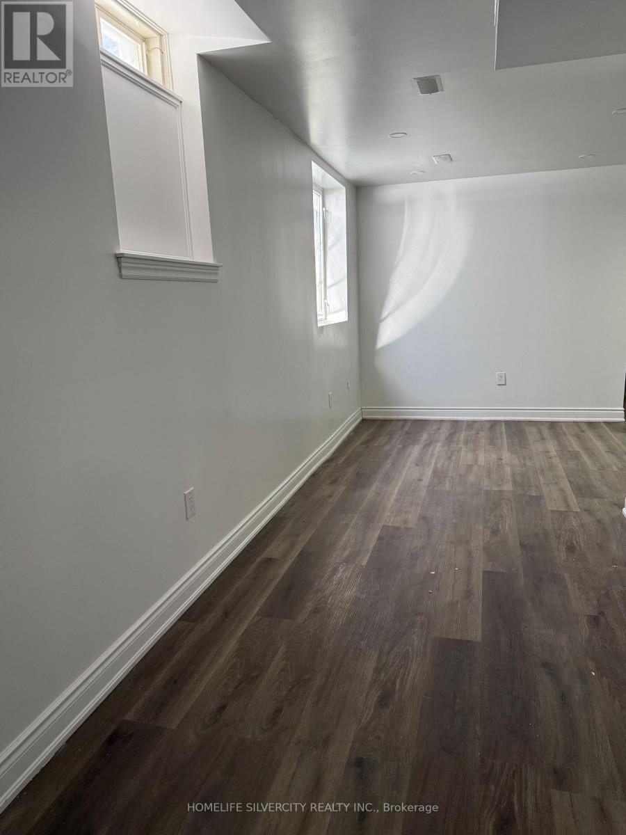 39 Savita Road, Brampton, Ontario L7A 3V1 - Photo 5 - W12884988