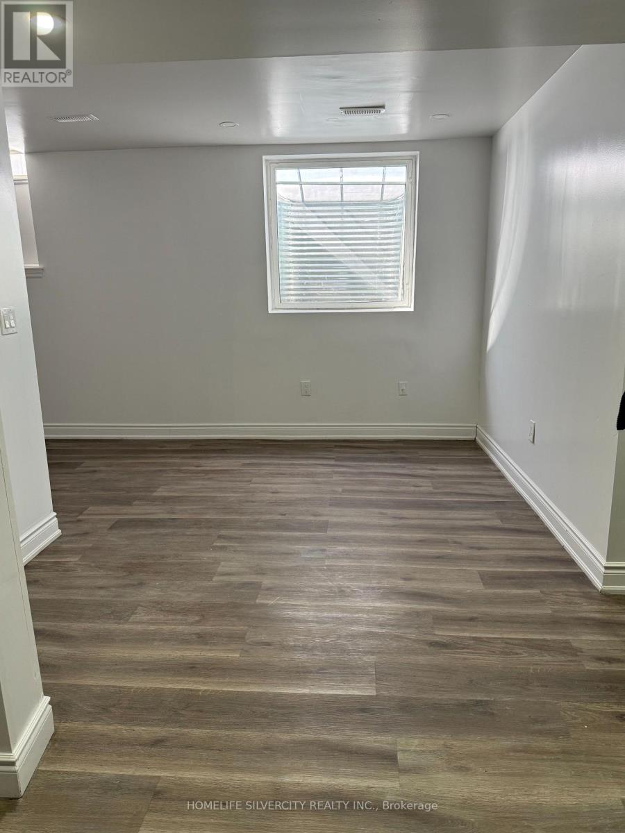 39 Savita Road, Brampton, Ontario L7A 3V1 - Photo 6 - W12884988