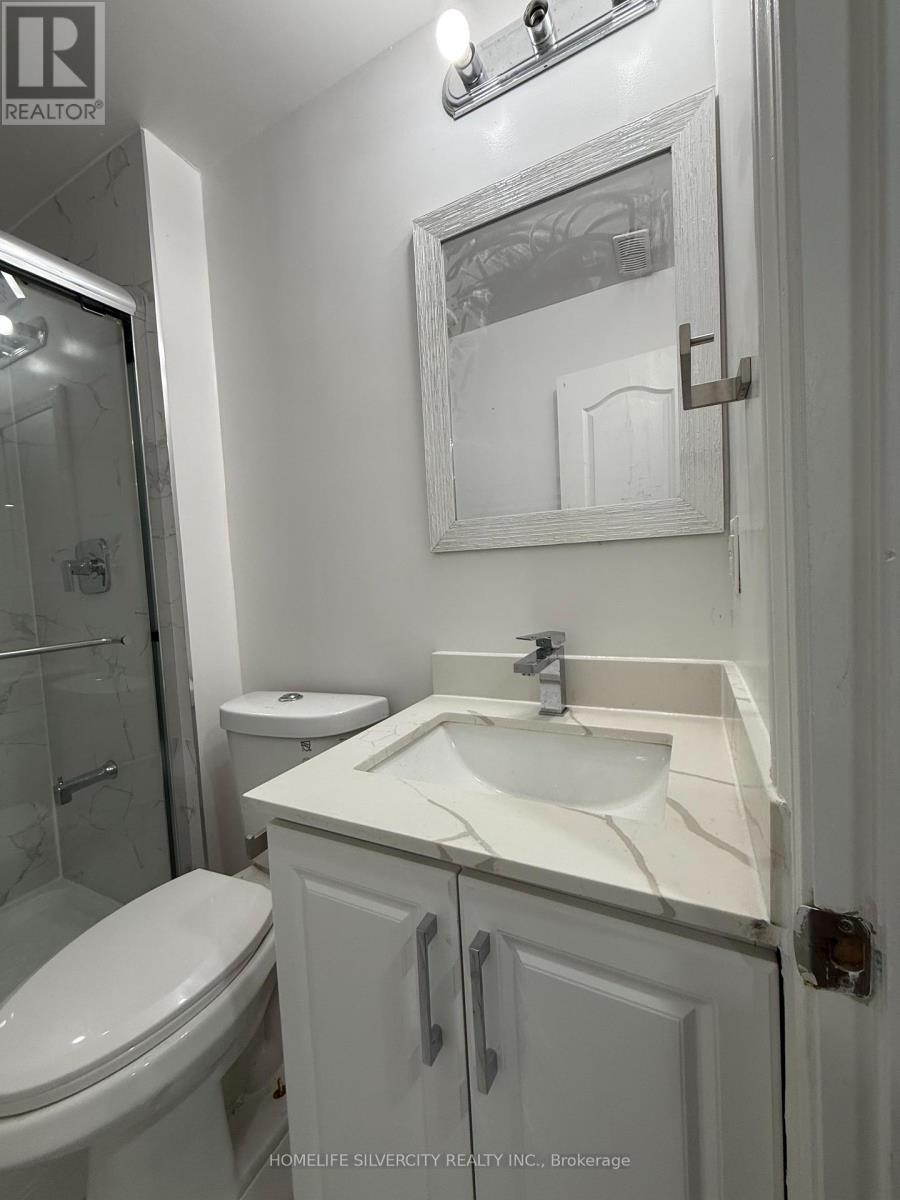 39 Savita Road, Brampton, Ontario L7A 3V1 - Photo 7 - W12884988