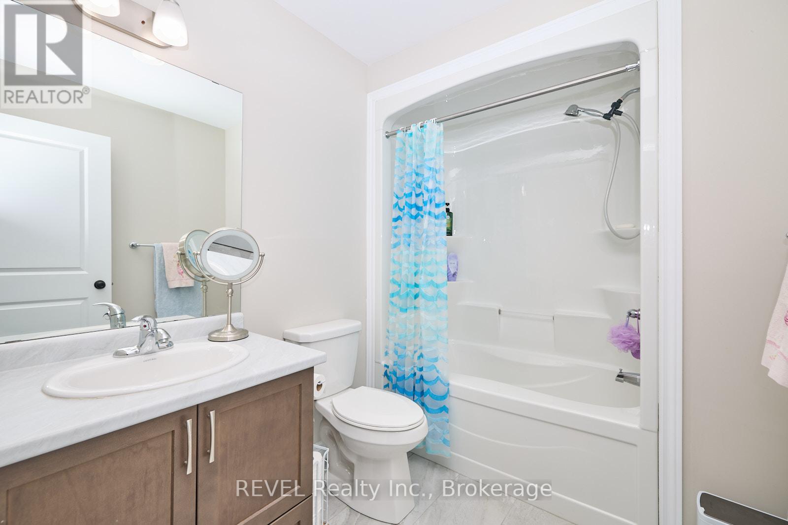 18 Brewerton Boulevard, Pelham, Ontario  L0S 1E5 - Photo 16 - X12800840