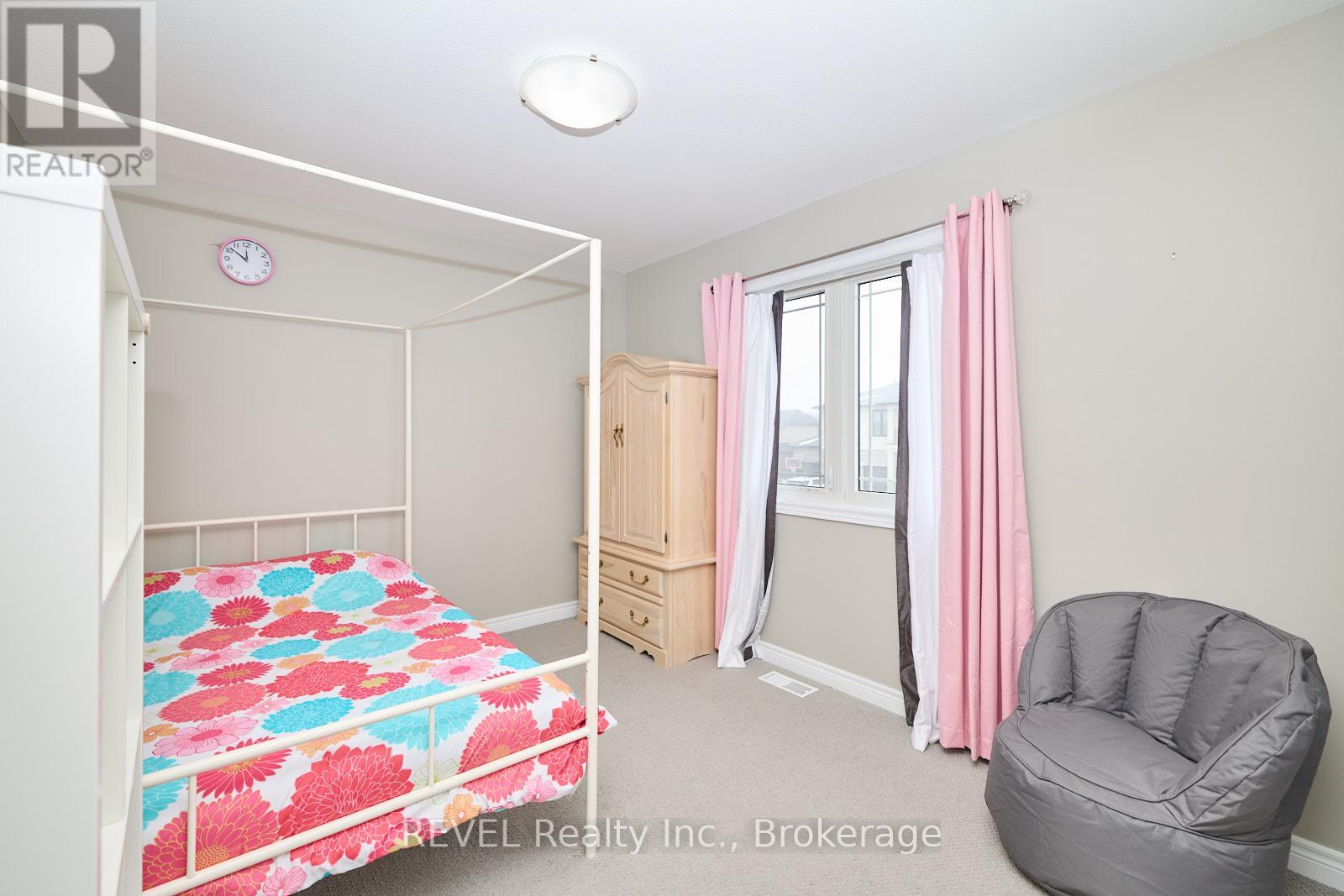 18 Brewerton Boulevard, Pelham, Ontario  L0S 1E5 - Photo 18 - X12800840