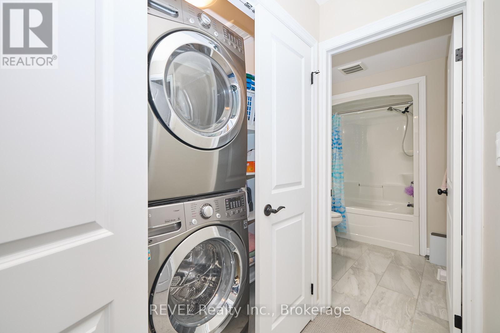 18 Brewerton Boulevard, Pelham, Ontario  L0S 1E5 - Photo 17 - X12800840