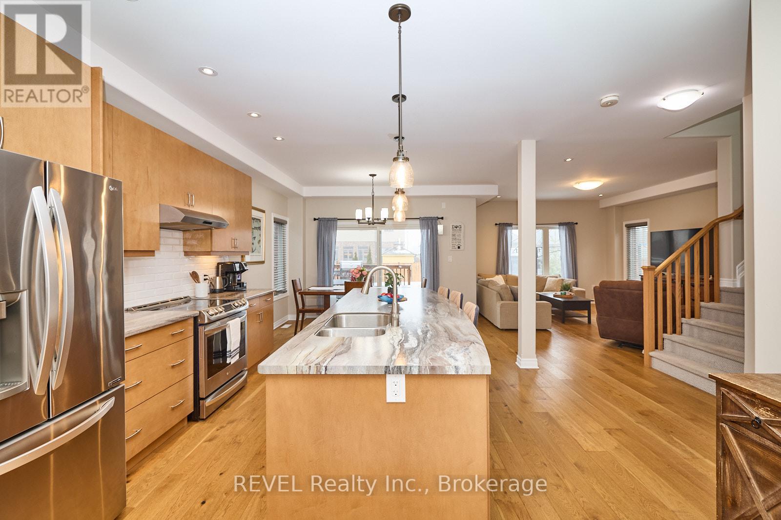 18 Brewerton Boulevard, Pelham, Ontario  L0S 1E5 - Photo 5 - X12800840