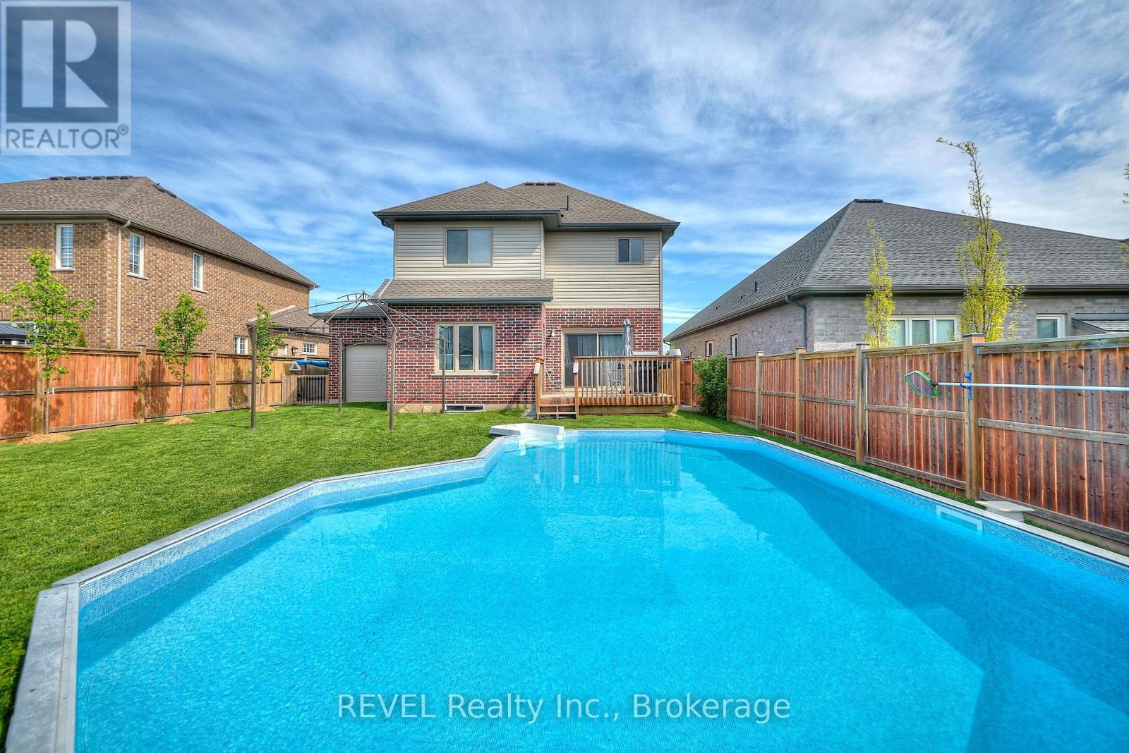 18 Brewerton Boulevard, Pelham, Ontario  L0S 1E5 - Photo 29 - X12800840