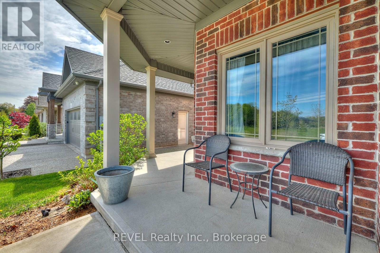 18 Brewerton Boulevard, Pelham, Ontario  L0S 1E5 - Photo 3 - X12800840