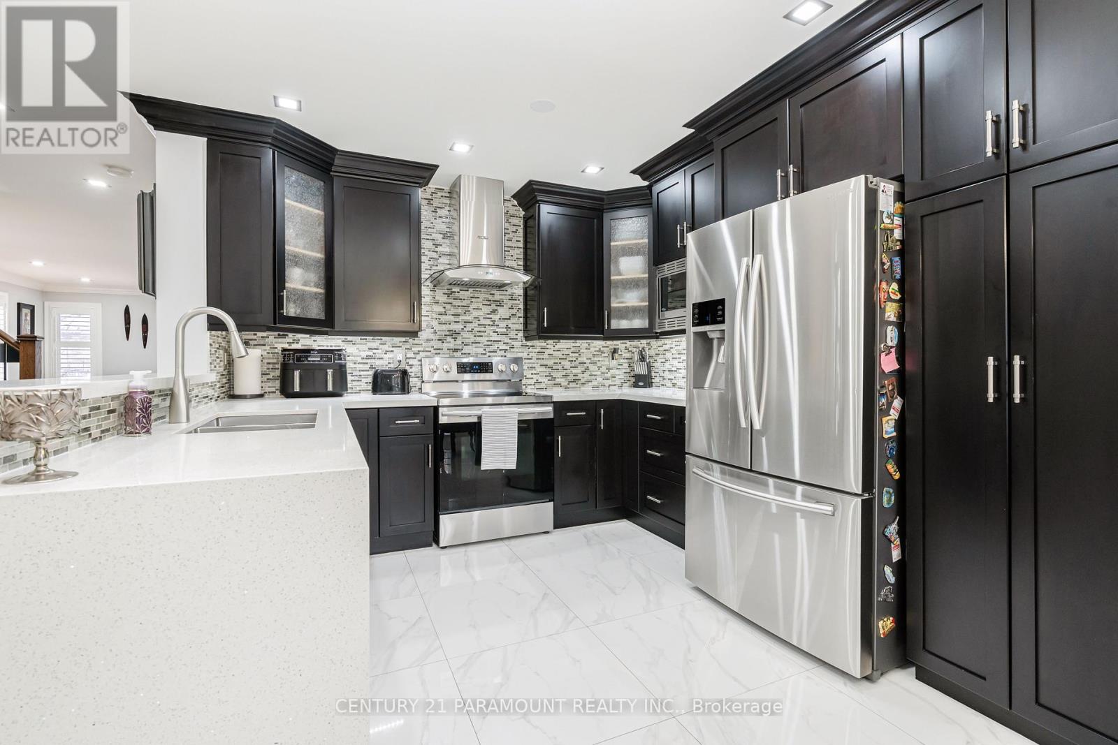 14 Redfinch Way, Brampton (Fletcher's Meadow), Ontario  L7A 2B3 - Photo 17 - W12883980