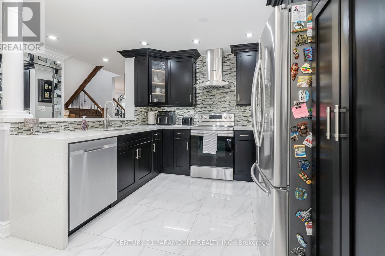 14 Redfinch Way, Brampton (Fletcher's Meadow), Ontario  L7A 2B3 - Photo 18 - W12883980