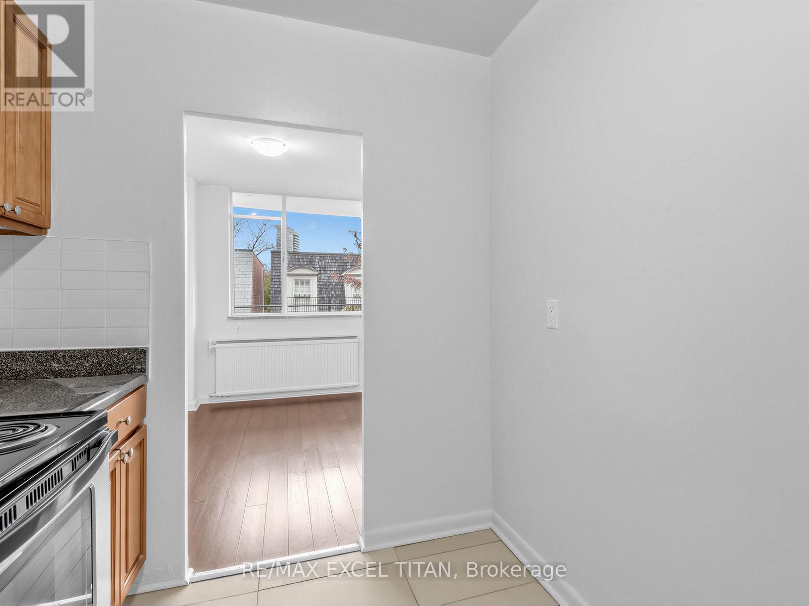 401 - 25 Bedford Road E, Toronto (Annex), Ontario  M5R 2K1 - Photo 17 - C12831628