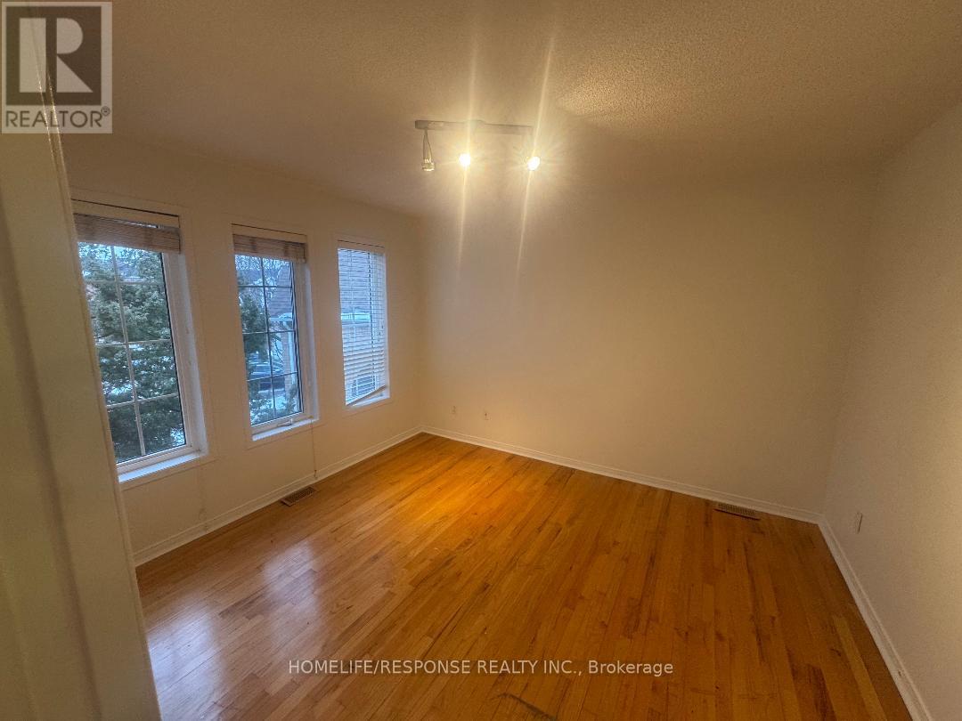 Main And Upper - 306 Cossack Crescent, Mississauga, Ontario  L5B 4C2 - Photo 10 - W12668550