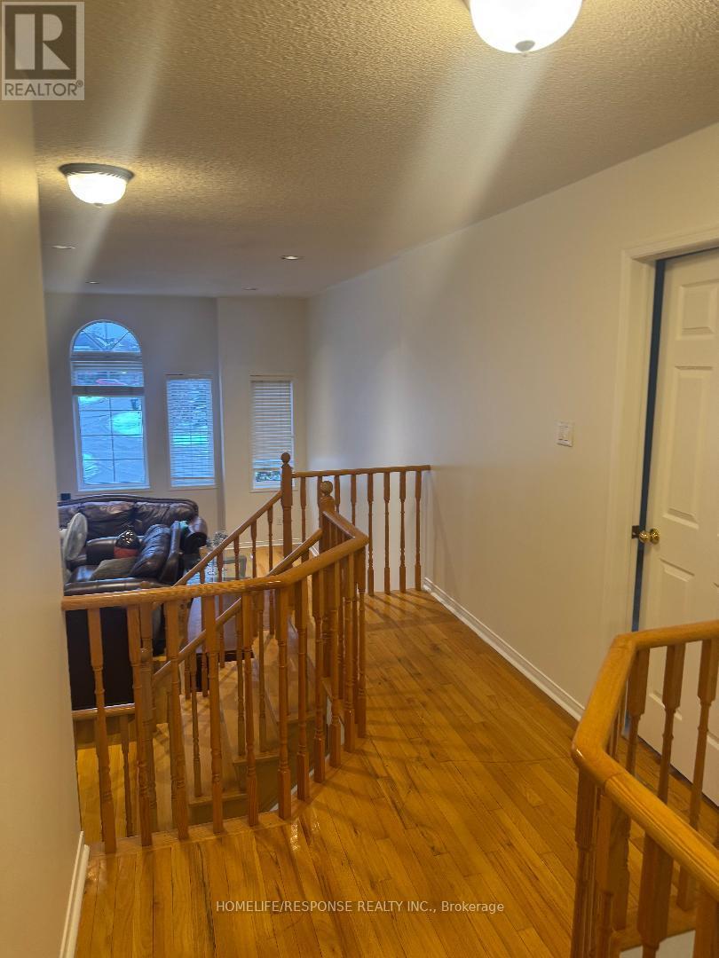 Main And Upper - 306 Cossack Crescent, Mississauga, Ontario  L5B 4C2 - Photo 15 - W12668550