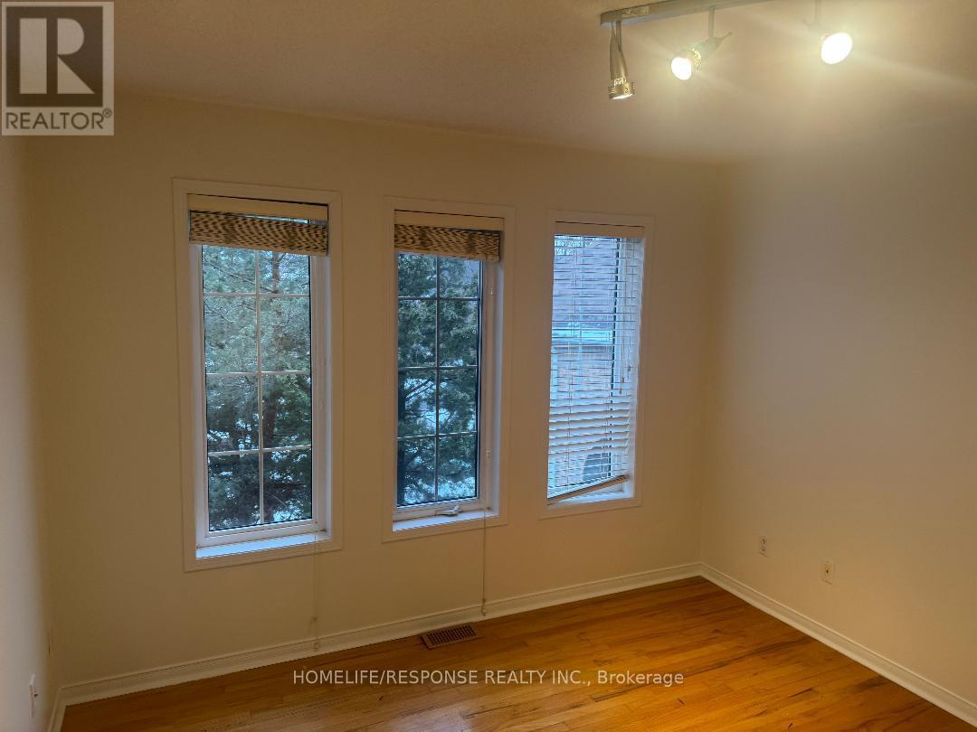 Main And Upper - 306 Cossack Crescent, Mississauga, Ontario  L5B 4C2 - Photo 14 - W12668550