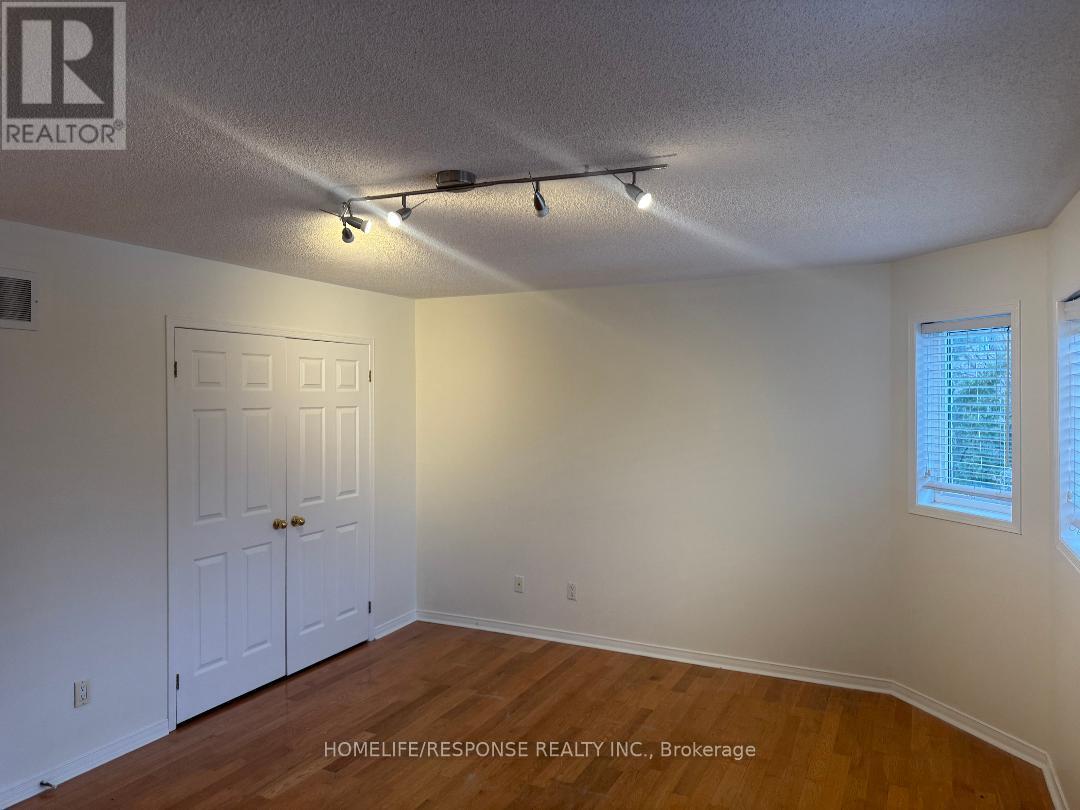 Main And Upper - 306 Cossack Crescent, Mississauga, Ontario  L5B 4C2 - Photo 20 - W12668550