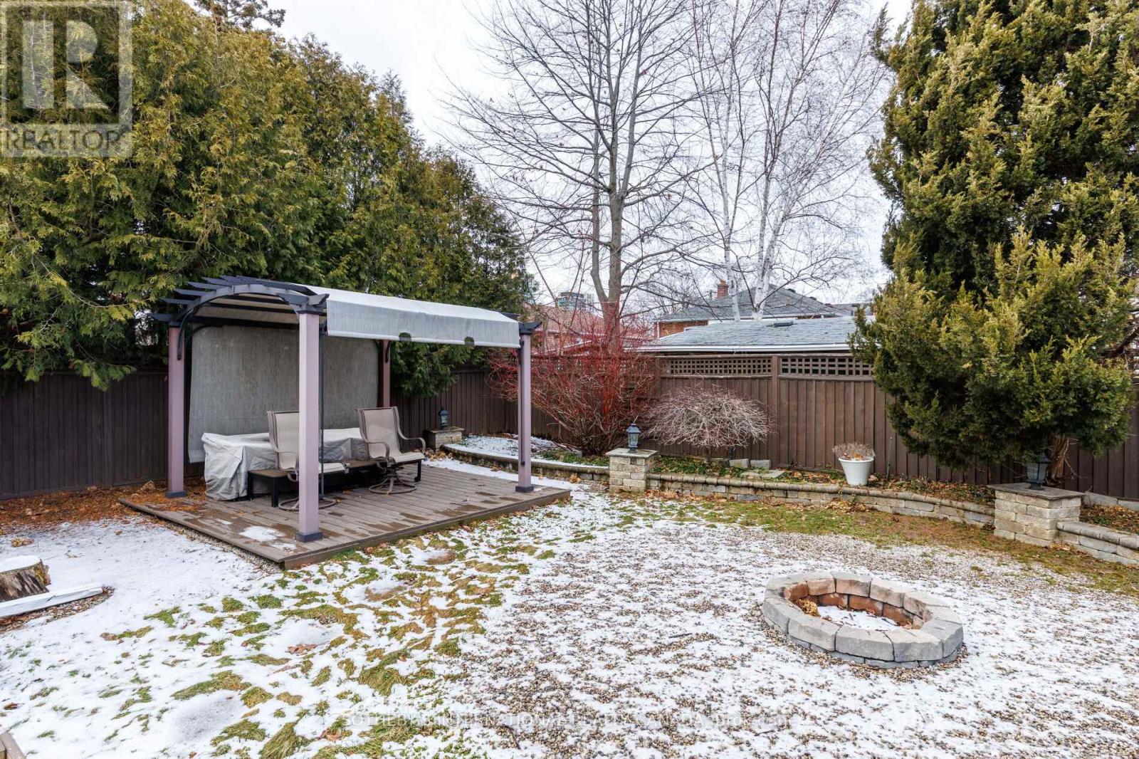 92 Delma Drive, Toronto (Alderwood), Ontario  M8W 4P1 - Photo 46 - W12836476