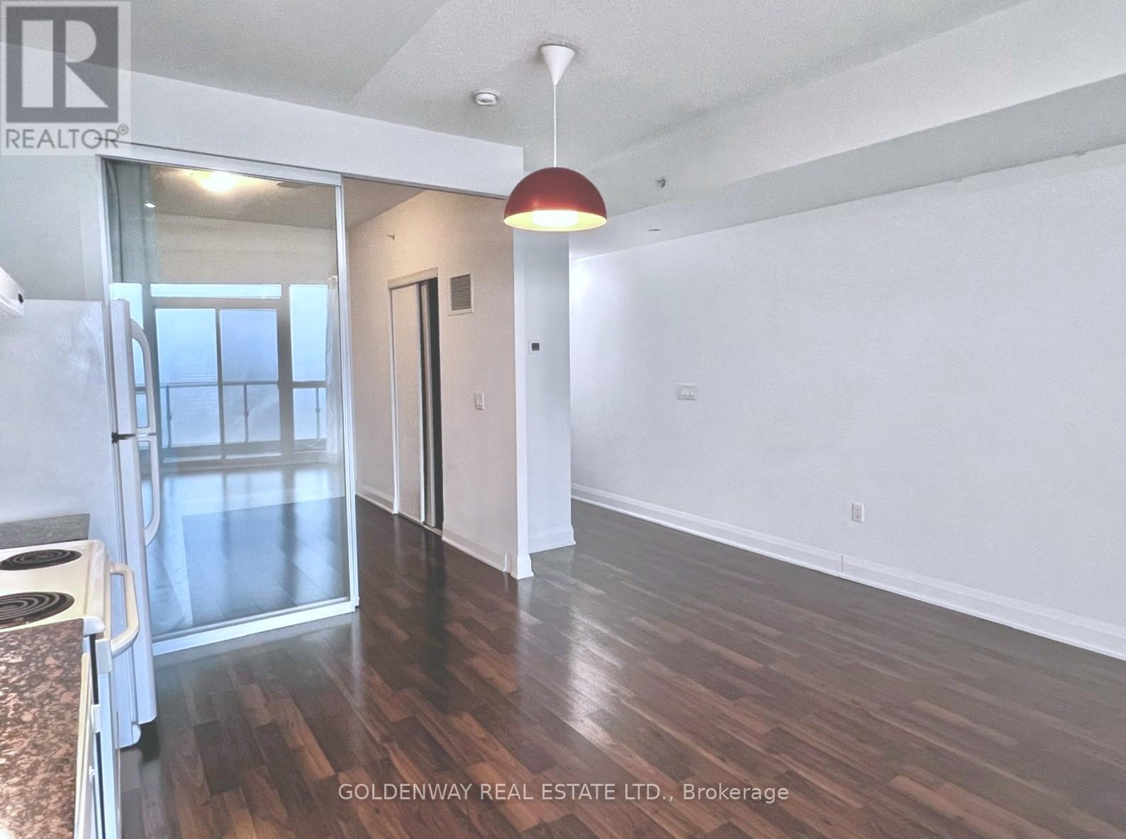 1516 - 160 Vanderhoof Avenue, Toronto, Ontario  M4G 0B7 - Photo 8 - C12885040