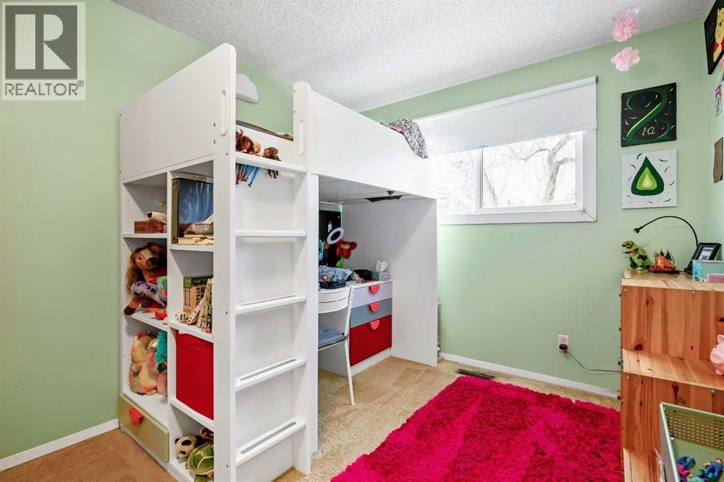 427 Queen Anne Way Se, Calgary, Alberta  T2J 4R8 - Photo 15 - A2292763