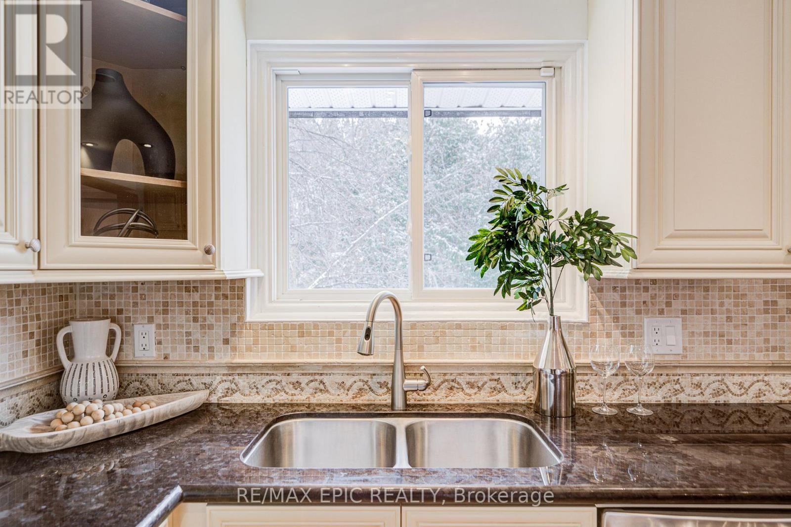 6 - 115 Henderson Avenue, Markham, Ontario  L3T 2L3 - Photo 17 - N12885032