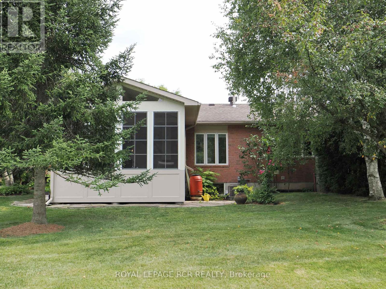 2 - 28 Reddington Drive, Caledon, Ontario L7E 0E4 - Photo 18 - W12337270