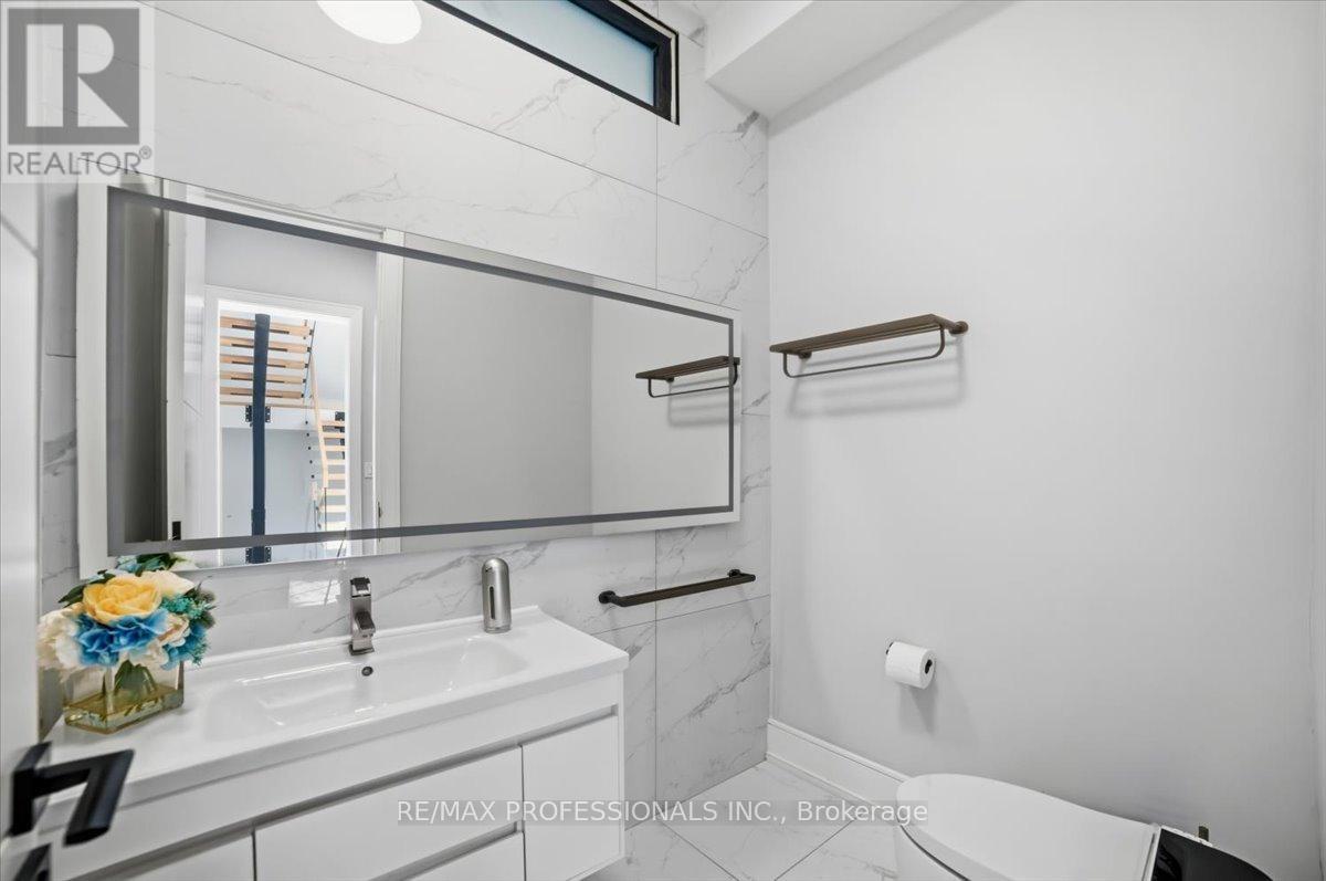 2206 Utely Road, Mississauga, Ontario  L5J 1X1 - Photo 42 - W12801708