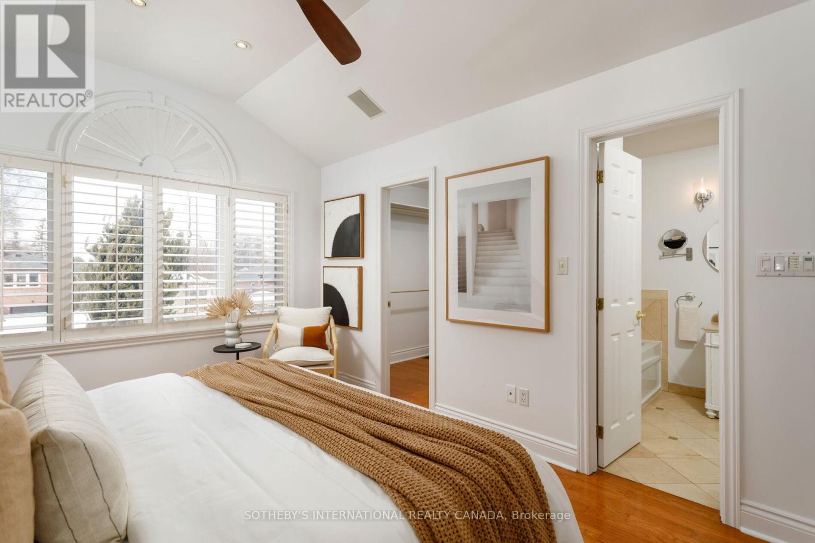 92 Delma Drive, Toronto, Ontario  M8W 4P1 - Photo 29 - W12836476