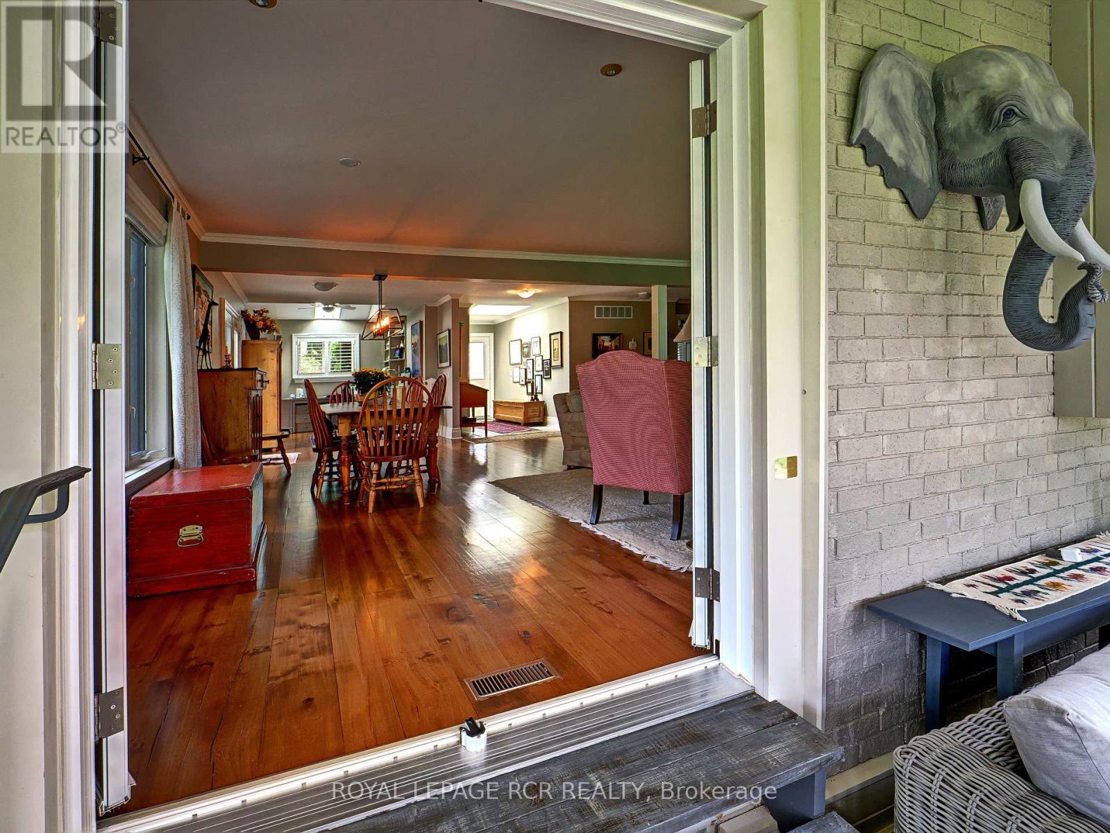 2 - 28 Reddington Drive, Caledon, Ontario L7E 0E4 - Photo 10 - W12337270