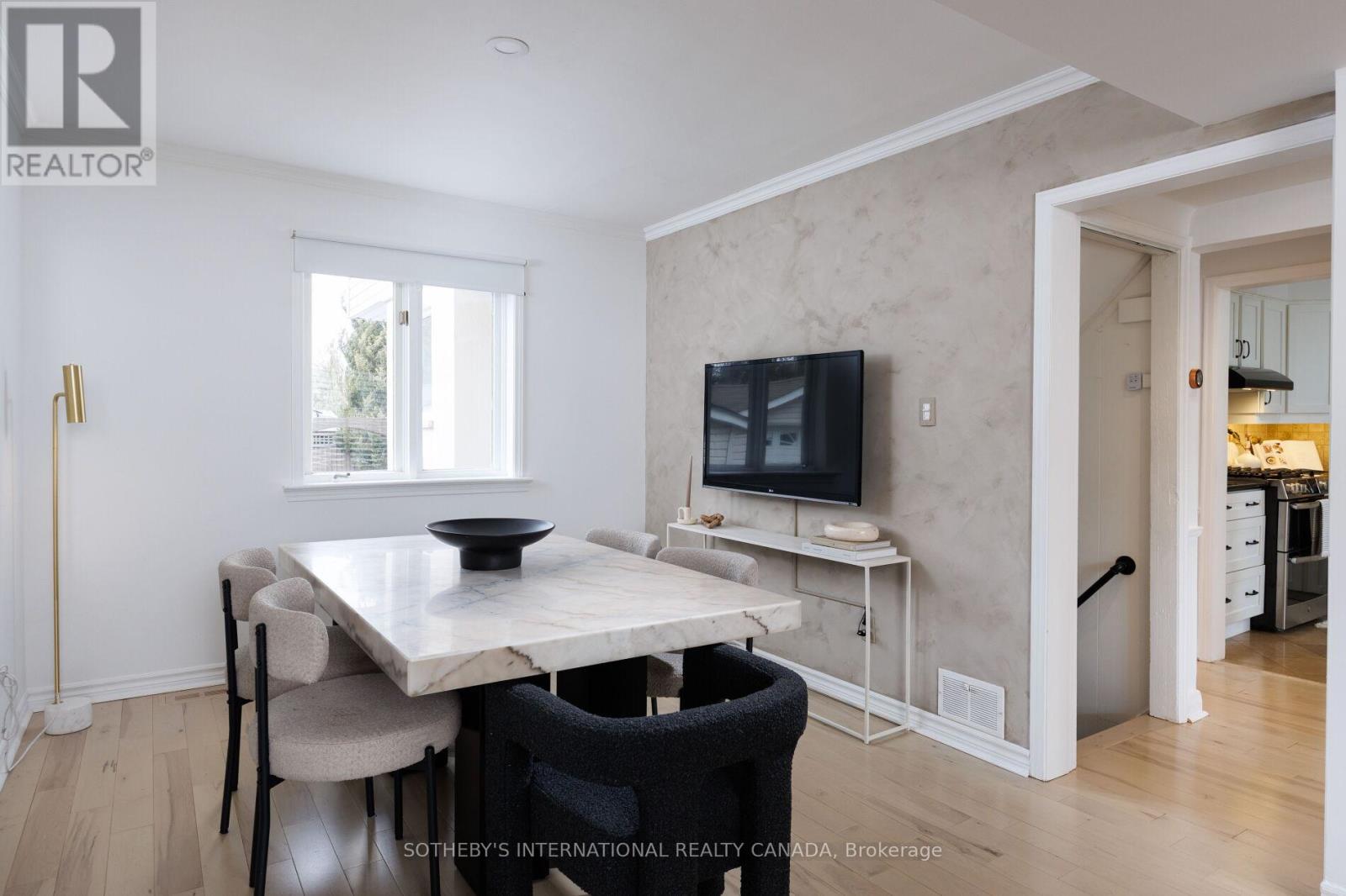 92 Delma Drive, Toronto, Ontario  M8W 4P1 - Photo 17 - W12836476