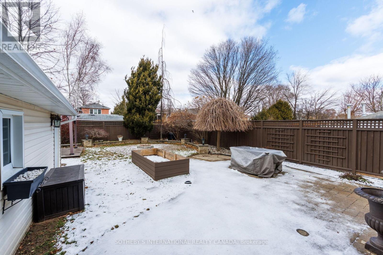 92 Delma Drive, Toronto, Ontario  M8W 4P1 - Photo 42 - W12836476