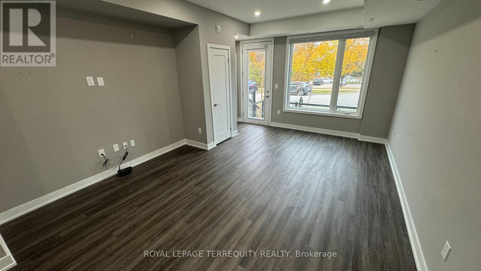 6 - 3472 Widdicombe Way, Mississauga, Ontario  L5L 0B8 - Photo 5 - W12885034