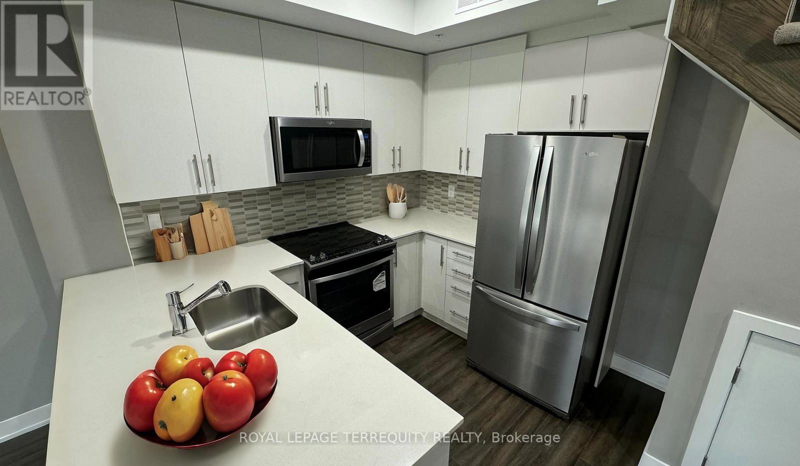 6 - 3472 Widdicombe Way, Mississauga, Ontario  L5L 0B8 - Photo 8 - W12885034