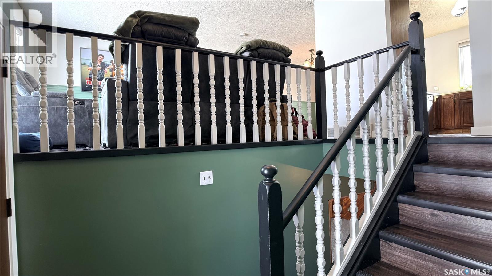 422 Spruce Drive, Estevan, Saskatchewan  S4A 2A8 - Photo 2 - SK030469