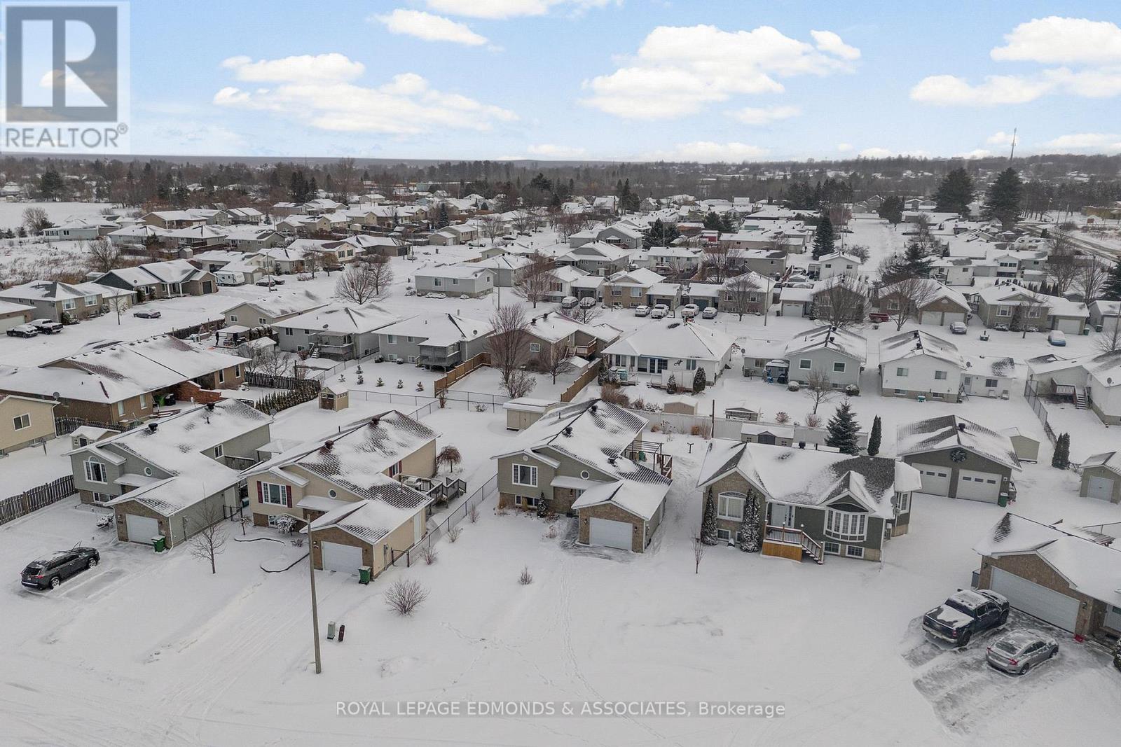 492 Sheppard Road, Pembroke, Ontario  K8A 0A7 - Photo 4 - X12885058