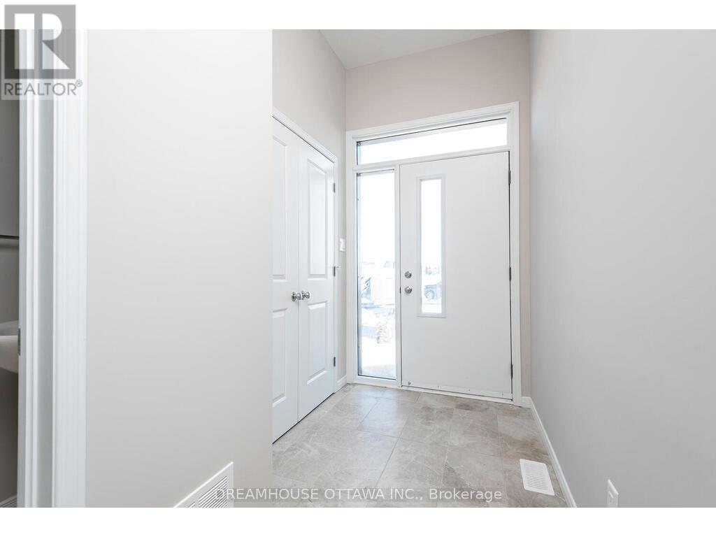 459 Cope Drive, Ottawa, Ontario  K2V 0P1 - Photo 2 - X12885056