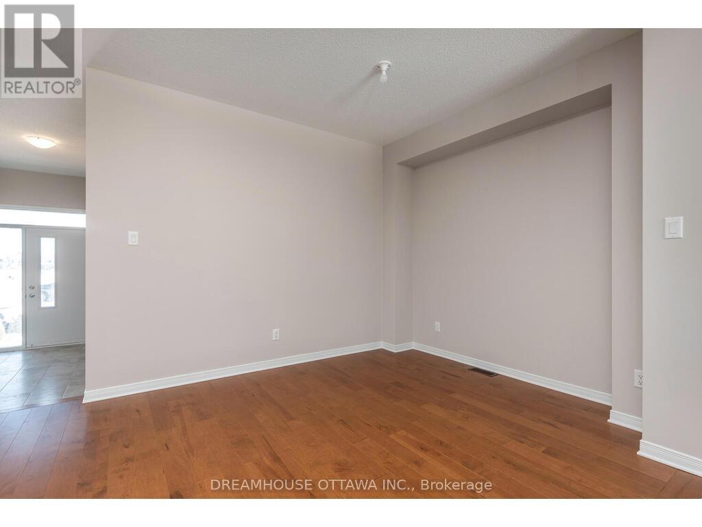 459 Cope Drive, Ottawa, Ontario  K2V 0P1 - Photo 6 - X12885056