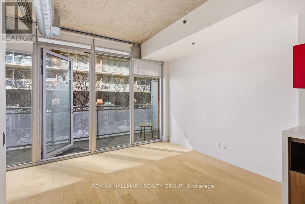 203 - 360 Mcleod Street, Ottawa, Ontario  K2P 1A9 - Photo 12 - X12885080