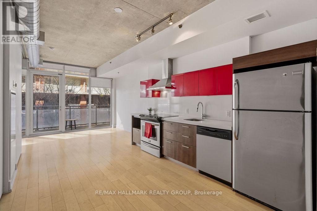 203 - 360 Mcleod Street, Ottawa, Ontario  K2P 1A9 - Photo 9 - X12885082