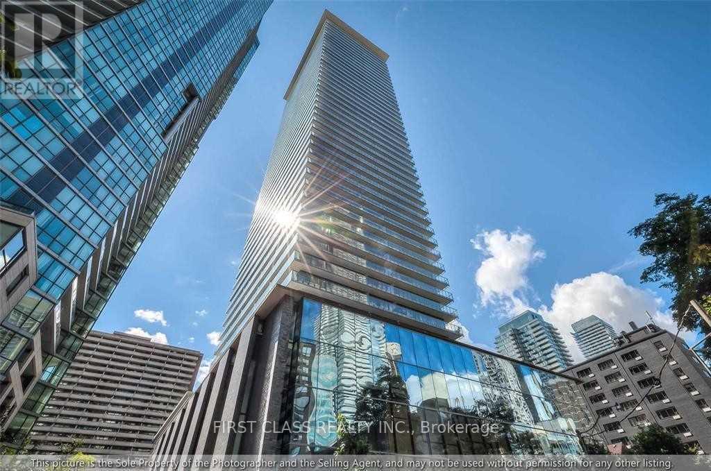 1105 - 33 CHARLES STREET E, Toronto, Ontario