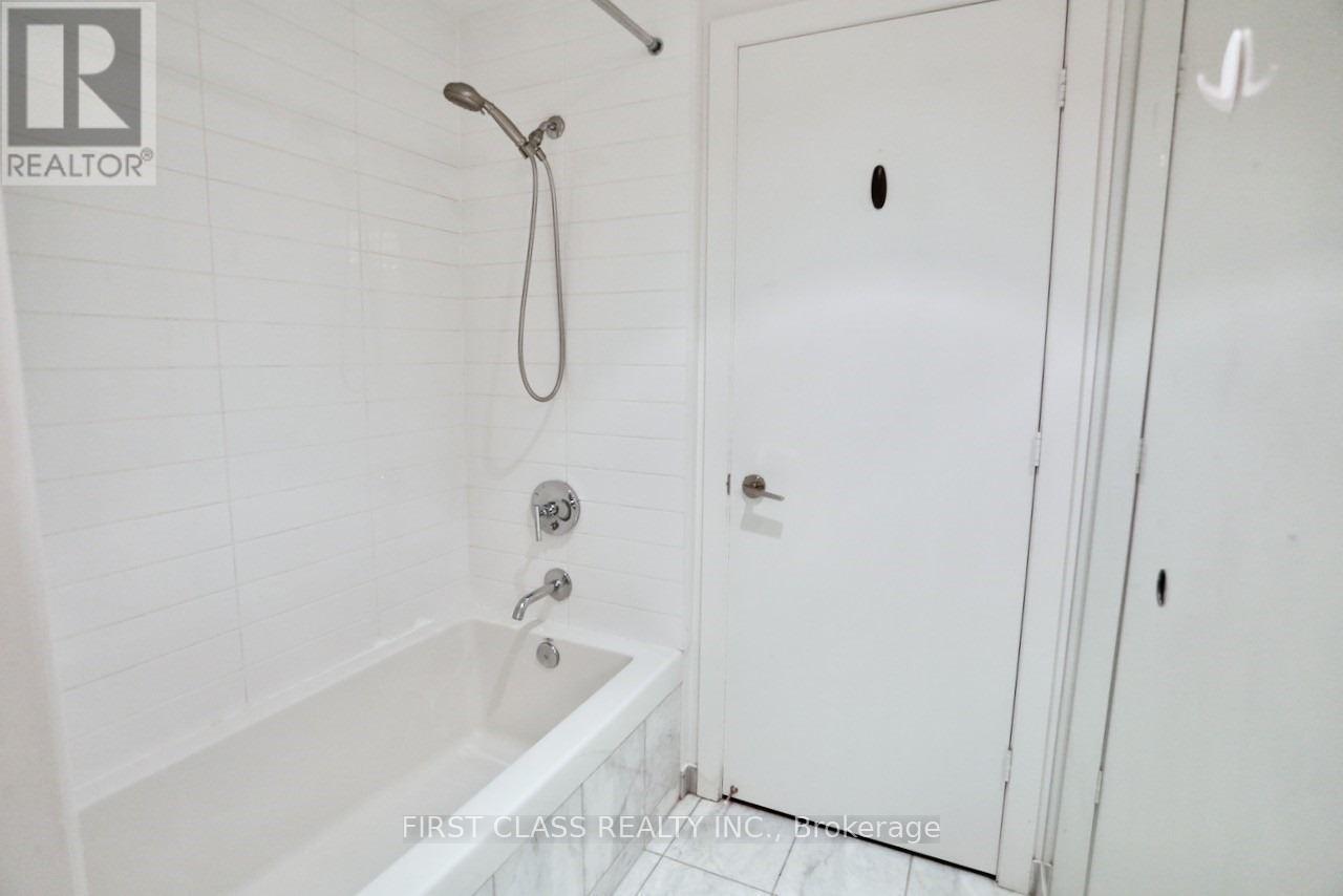 1105 - 33 Charles Street E, Toronto, Ontario  M4Y 0A2 - Photo 11 - C12885052