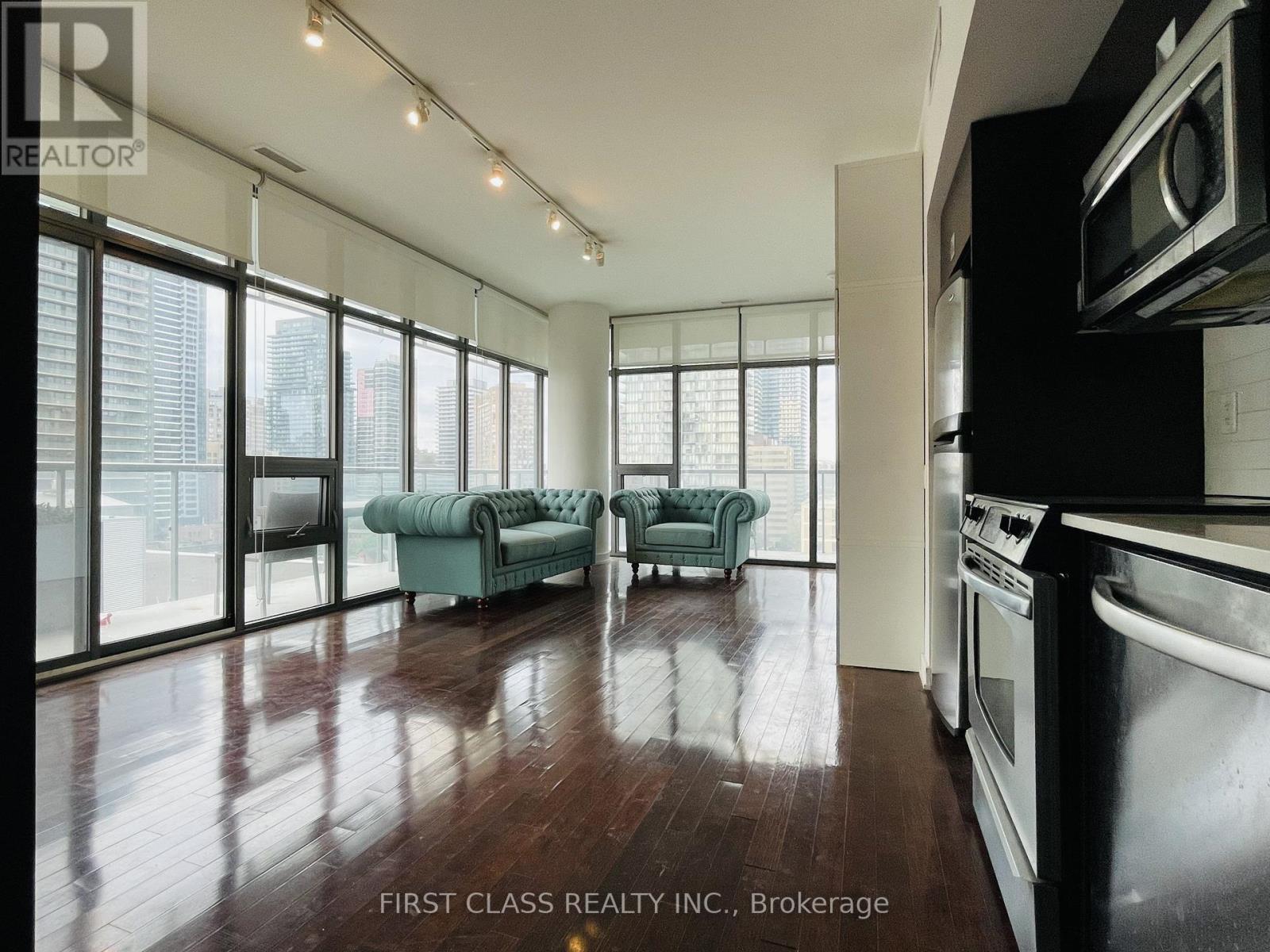 1105 - 33 Charles Street E, Toronto, Ontario  M4Y 0A2 - Photo 4 - C12885052