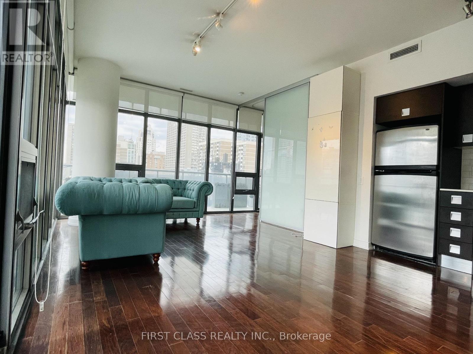 1105 - 33 Charles Street E, Toronto, Ontario  M4Y 0A2 - Photo 5 - C12885052