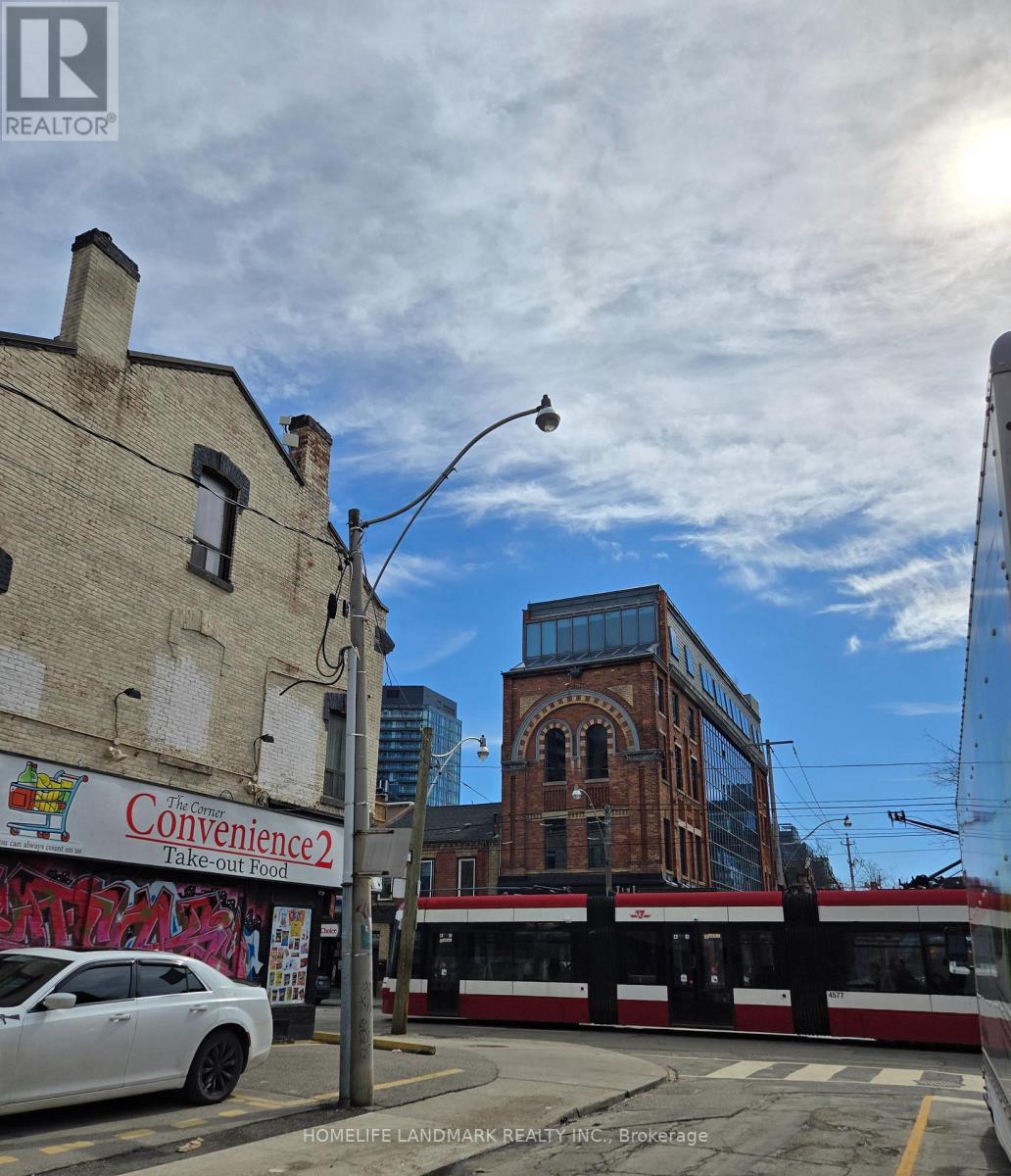 310 QUEEN STREET E, Toronto, Ontario