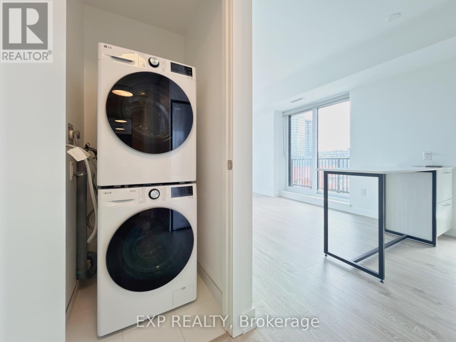 564 - 30 Dreamers Way, Toronto, Ontario  M5A 0Y7 - Photo 17 - C12885088