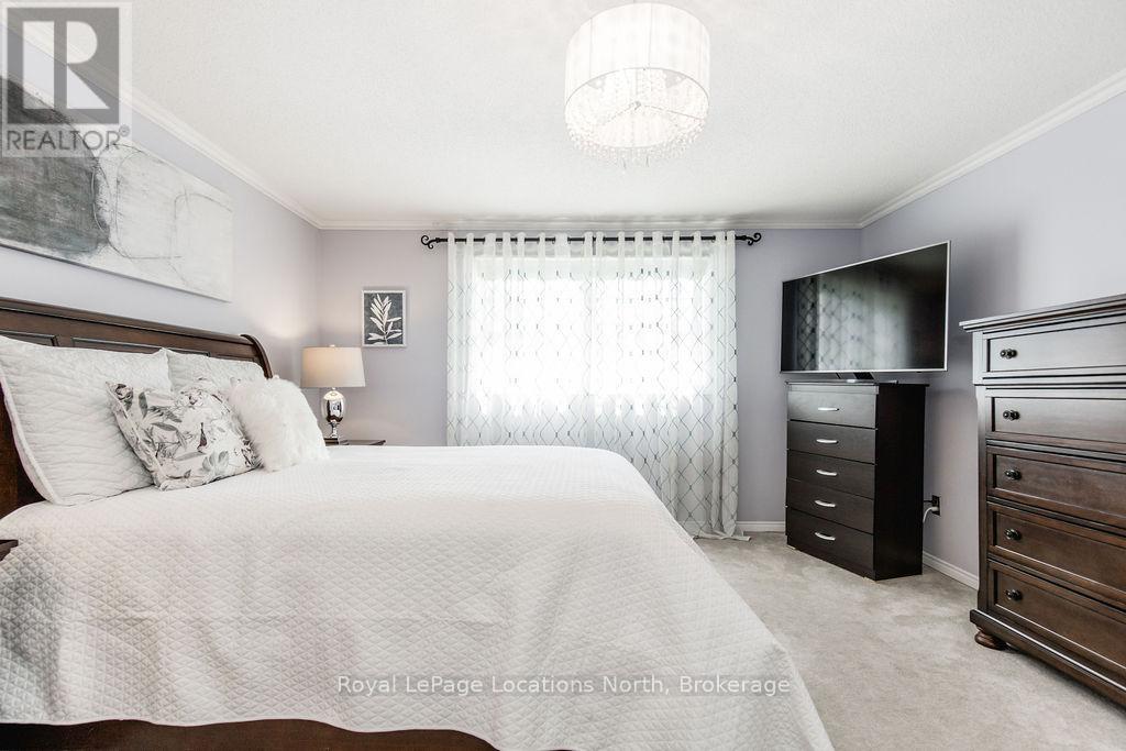 10 Barwick Drive, Barrie, Ontario  L4N 6Z7 - Photo 19 - S12885070