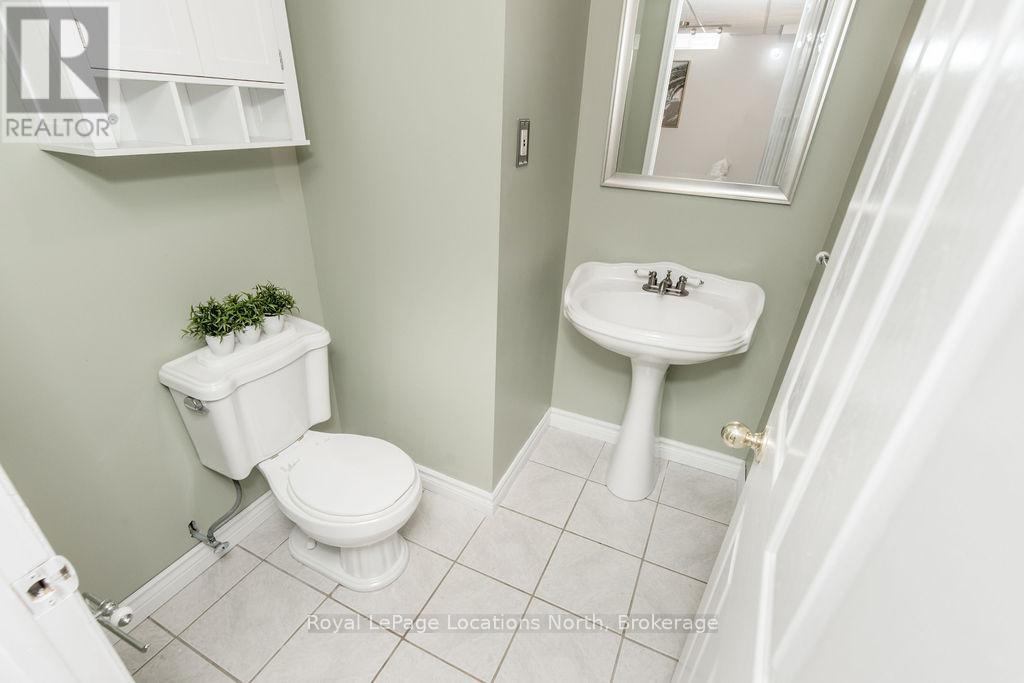 10 Barwick Drive, Barrie, Ontario  L4N 6Z7 - Photo 32 - S12885070