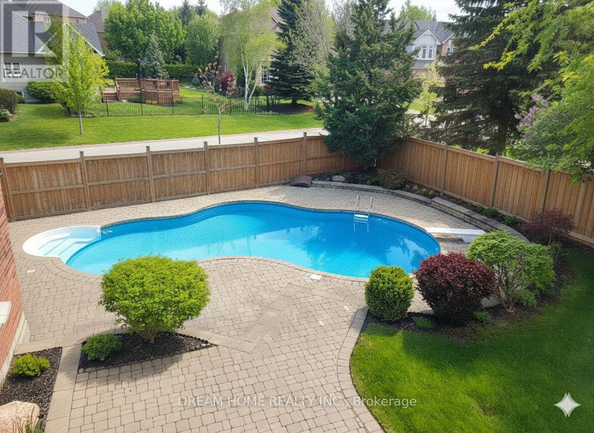 735 Foxcroft Boulevard, Newmarket, Ontario  L3X 1N1 - Photo 19 - N12885064