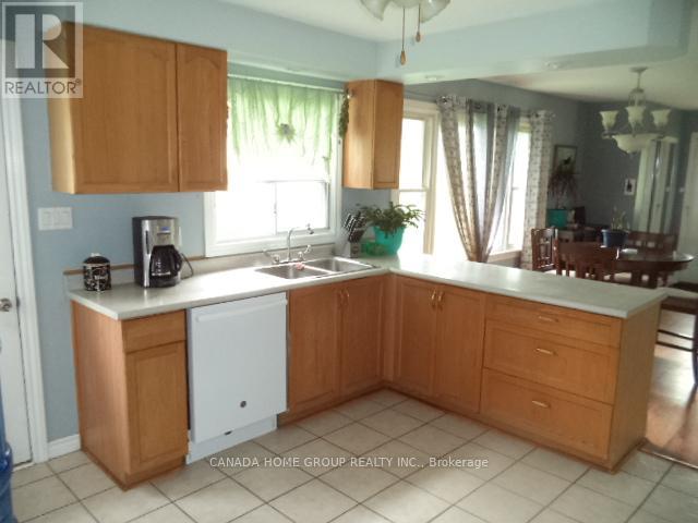 931 Goldie Street, Innisfil, Ontario  L0L 1C0 - Photo 12 - N12885092