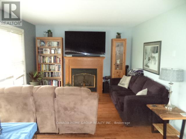 931 Goldie Street, Innisfil, Ontario  L0L 1C0 - Photo 7 - N12885092